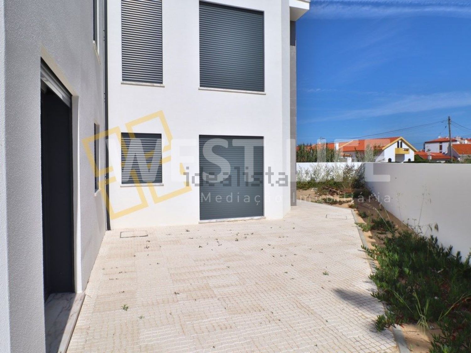 小楼房或独栋别墅出售在Centro - 外立面