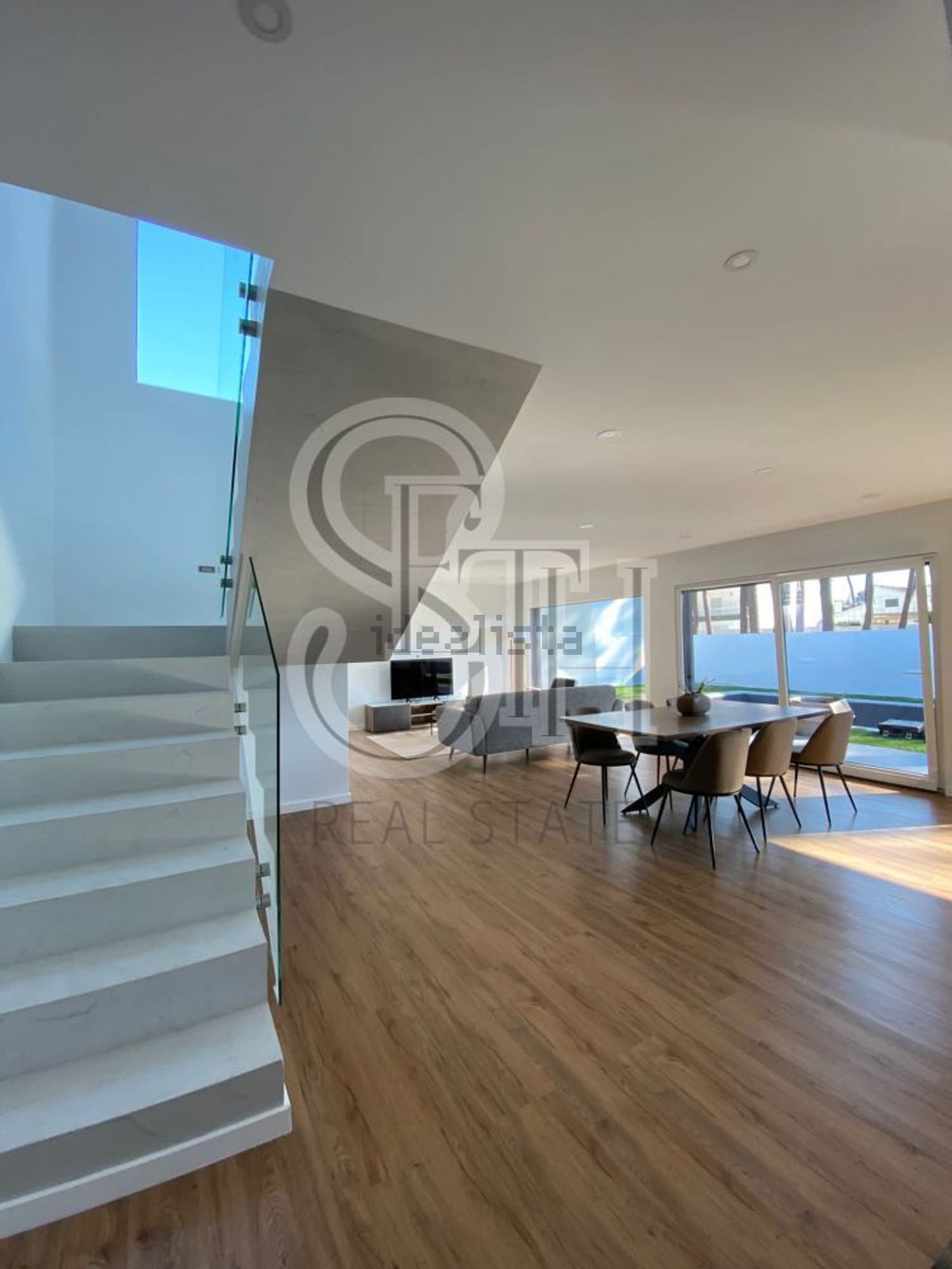 出租小楼房或独栋别墅在Avenida Dom Fernando - 客厅