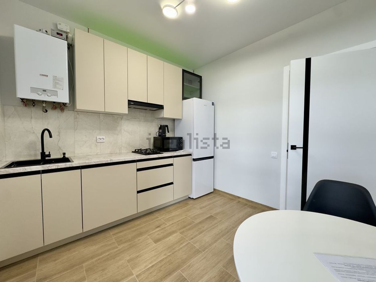 公寓 t1出售在Rua Nogueira e Sousa, 3 - 厨房