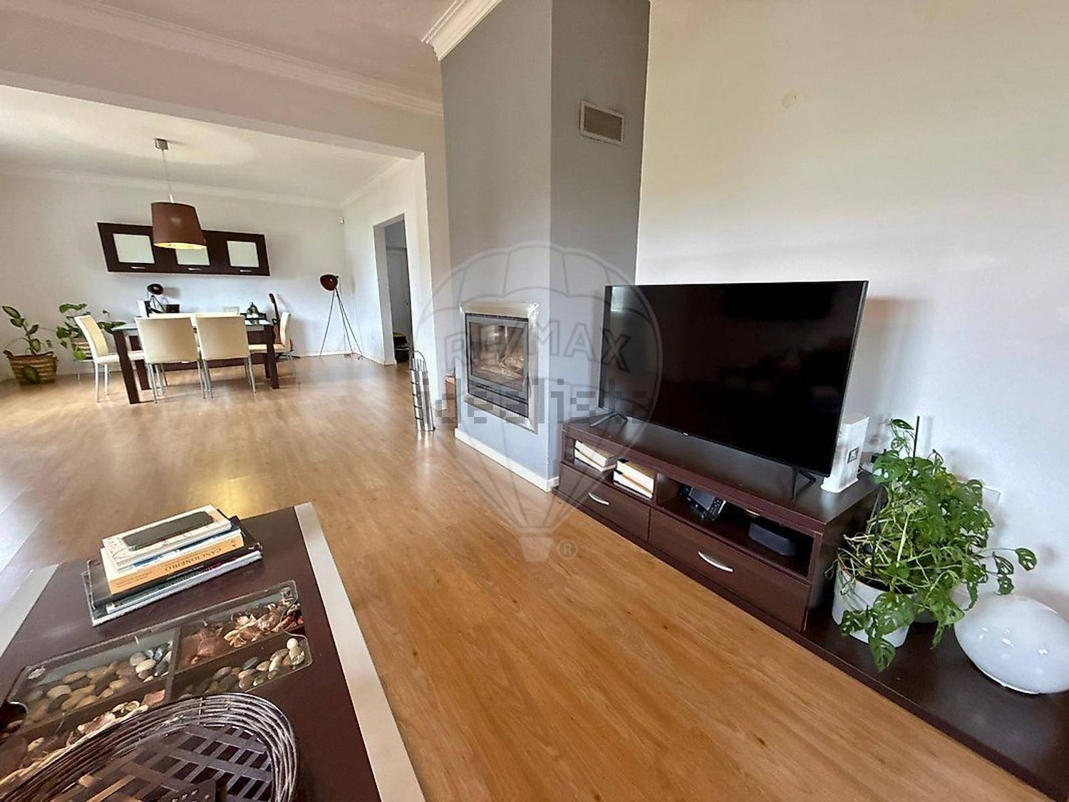 小楼房或独栋别墅出售在Rua 18 - 客厅