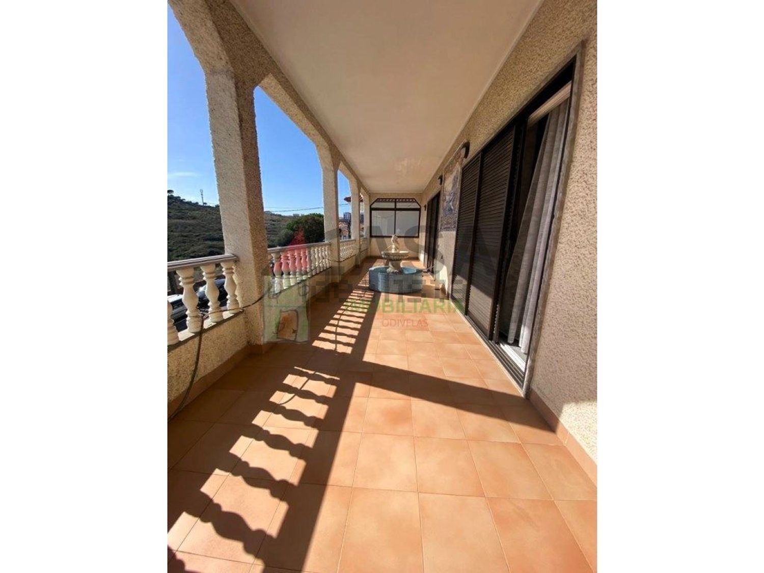 小楼房或独栋别墅出售在Rua Santo Estevão, 194 - 阳台