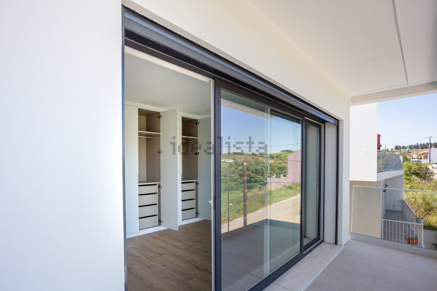 双拼别墅出售在Avenida Raul Brandão - 阳台