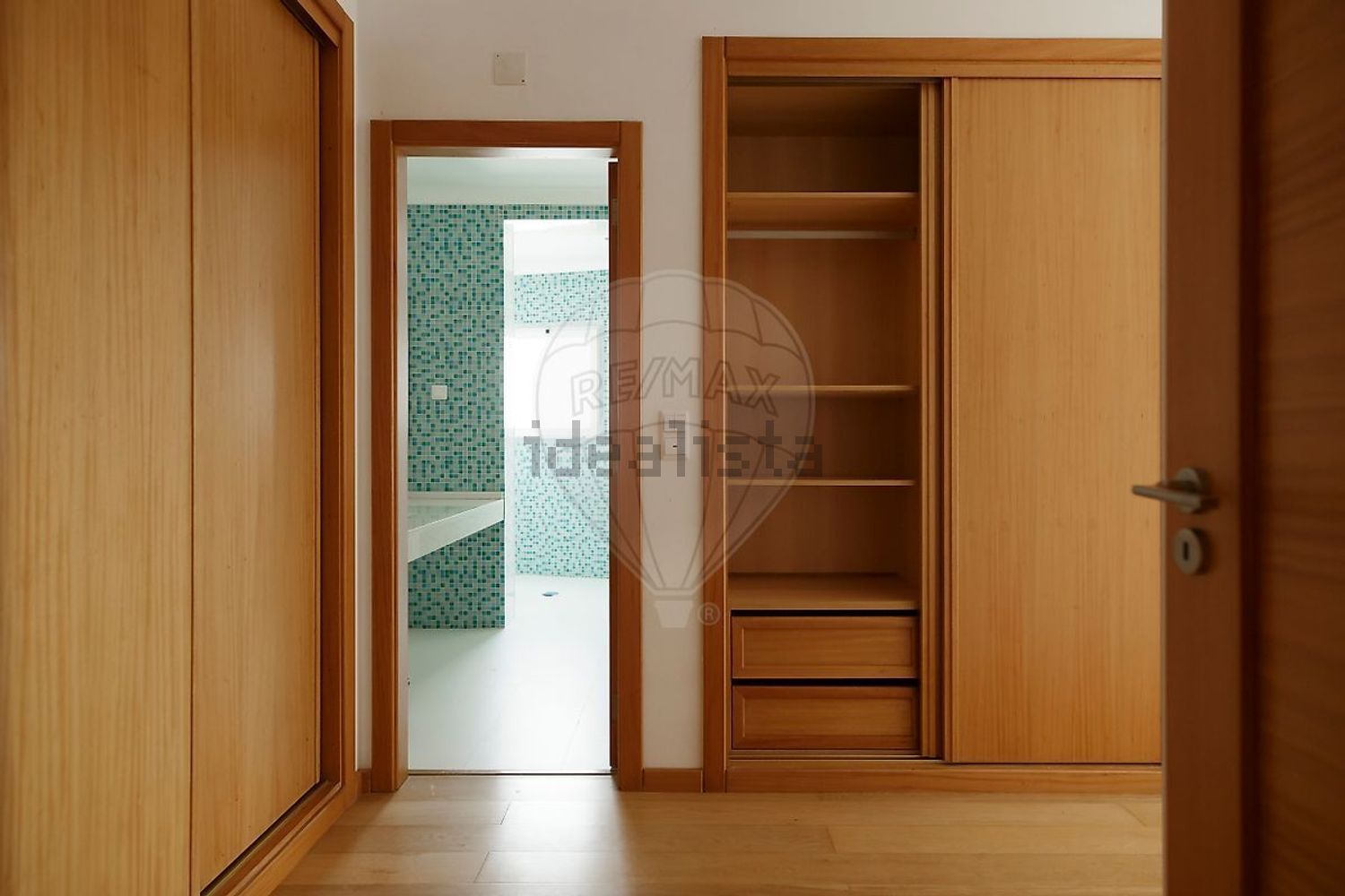 出租公寓 t3在Estrada de Paço de Arcos - 试衣间