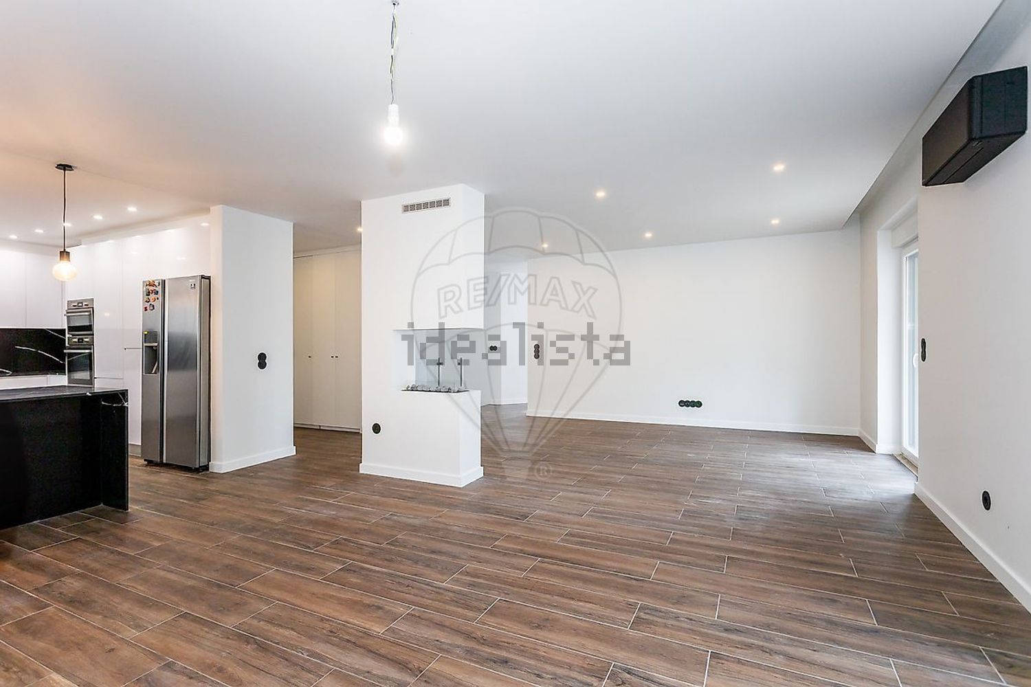 小楼房或独栋别墅出售在Rua Central - 居住