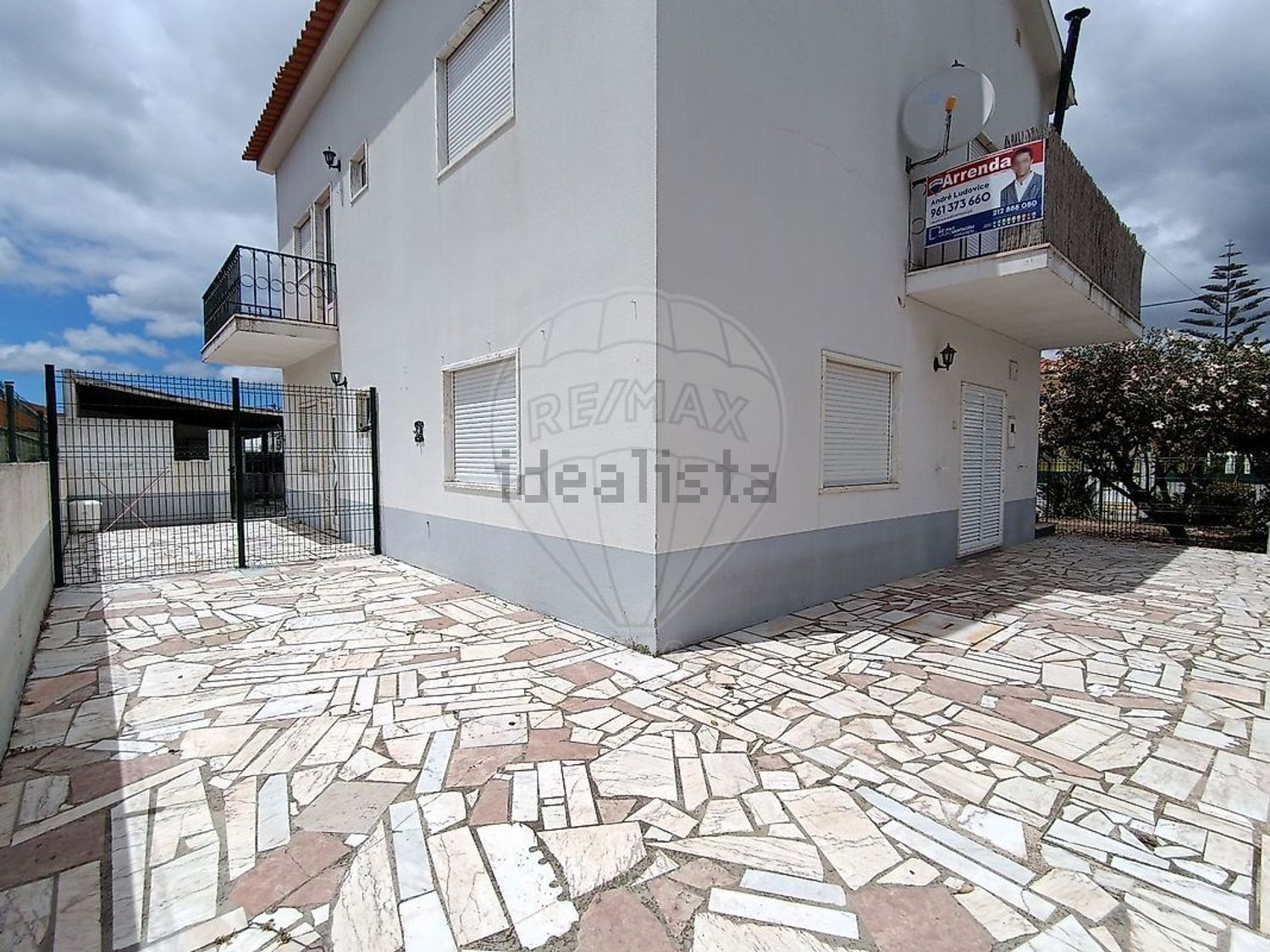 出租小楼房或独栋别墅在Rua José Malhoa - 外立面