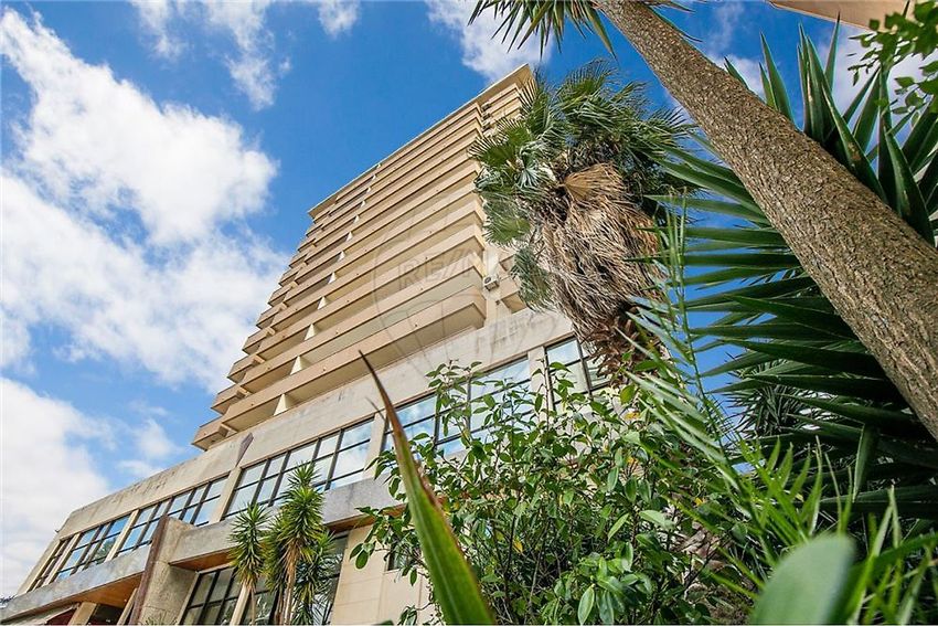 出租公寓 t4在Rua Major Neutel de Abreu