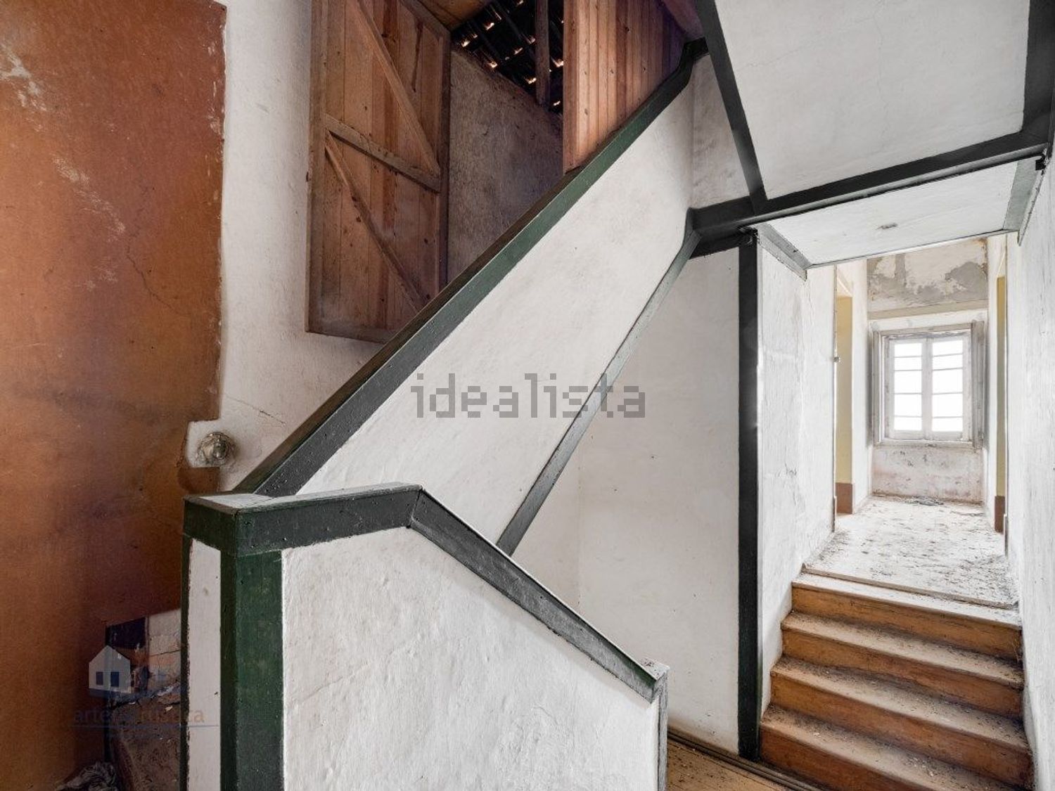 小楼房或独栋别墅出售在Cercal - 详情