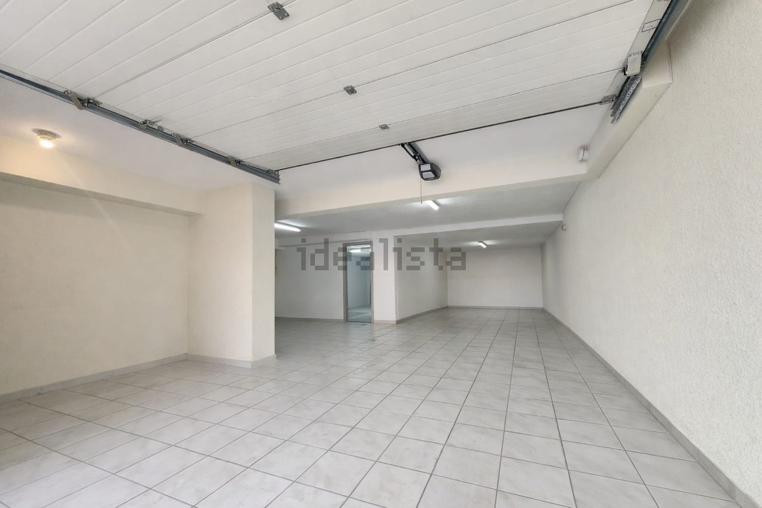 联排别墅出售在Rua da Fábrica - 停车位