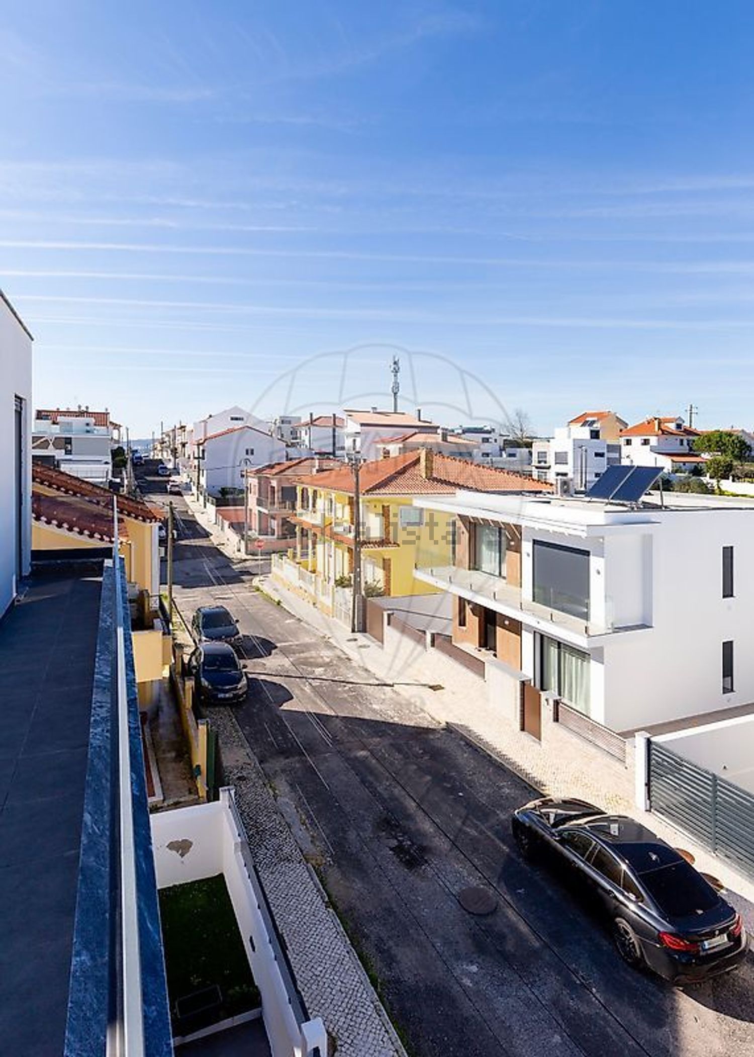 小楼房或独栋别墅出售在Rua e - 照片