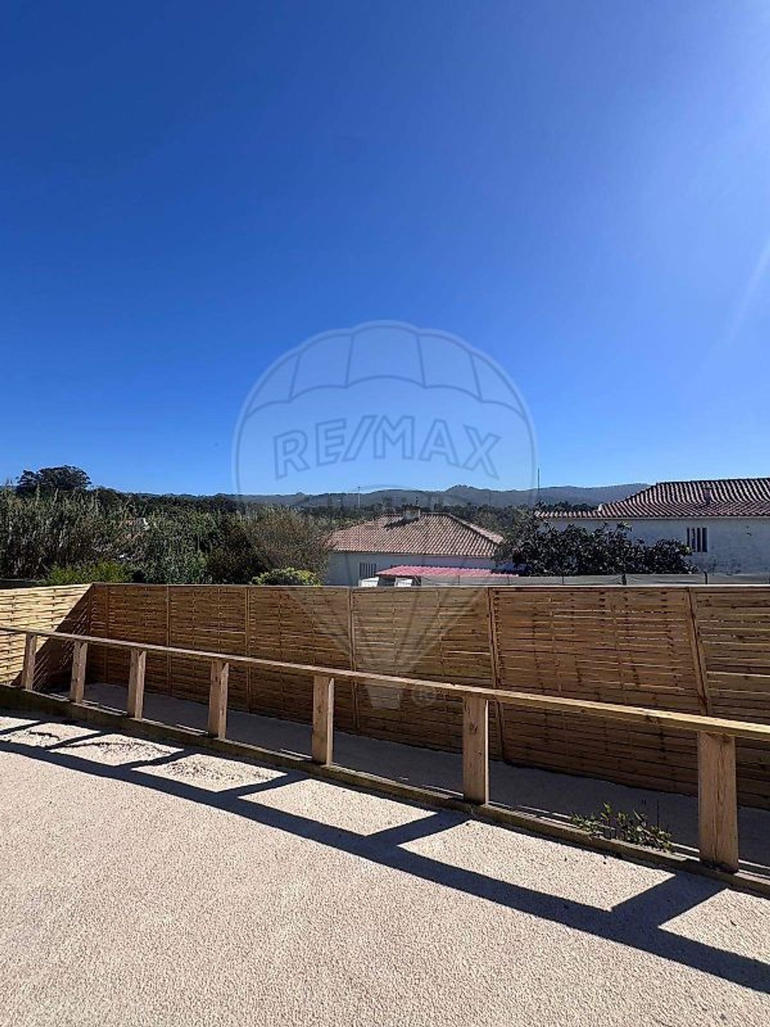 小楼房或独栋别墅出售在Rua da Ribeirinha - 阳台