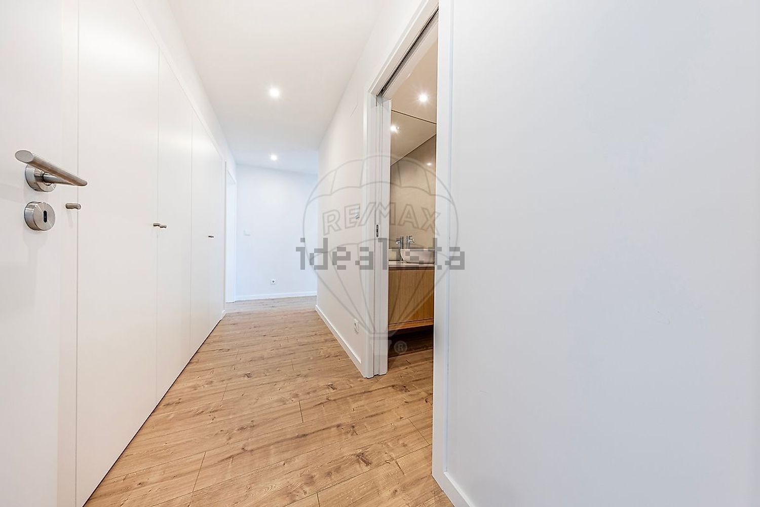 公寓 t3出售在Rua André de Gouveia - 过道