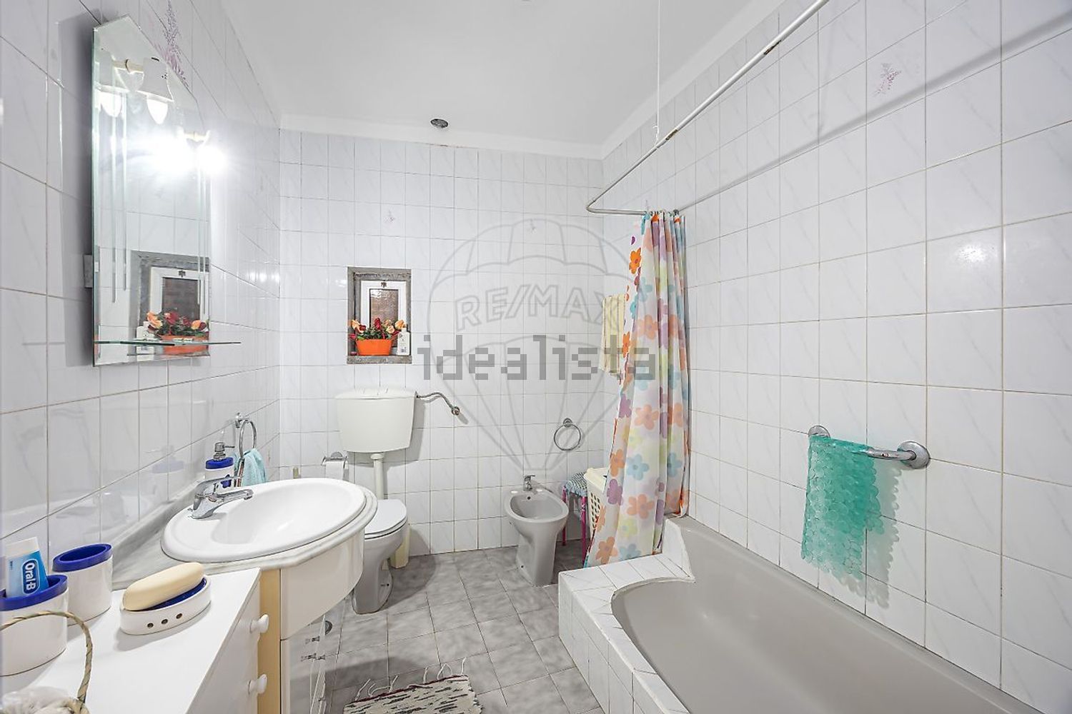 小楼房或独栋别墅出售在Rua das Adegas - 卫生间