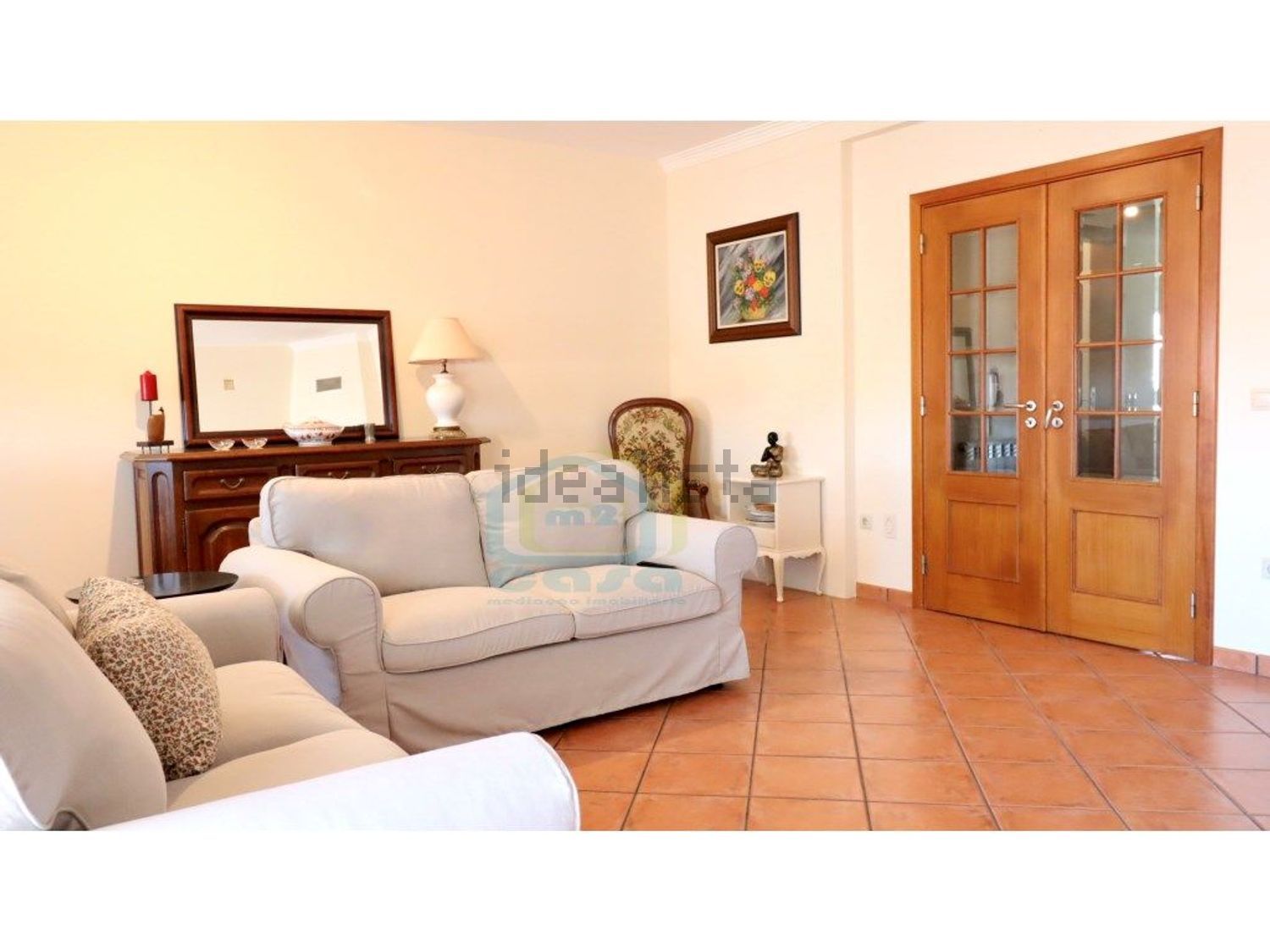 小楼房或独栋别墅出售在Rua Dona Aurélia, 13 - 客厅