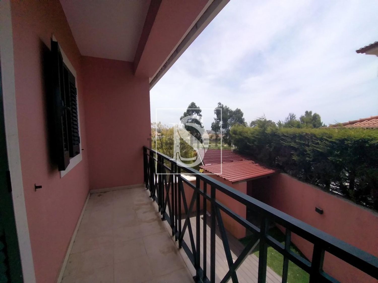 小楼房或独栋别墅出售在Rio Mouro Velho - Alto do Forte - 阳台