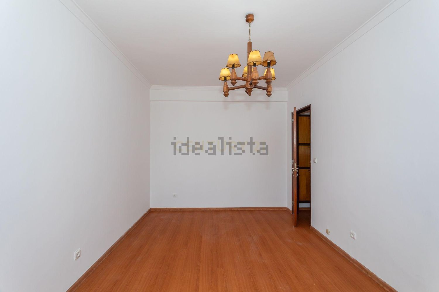 公寓 t3出售在Rua Capitão Tenente Oliveira e Carmo, 143 - 居住