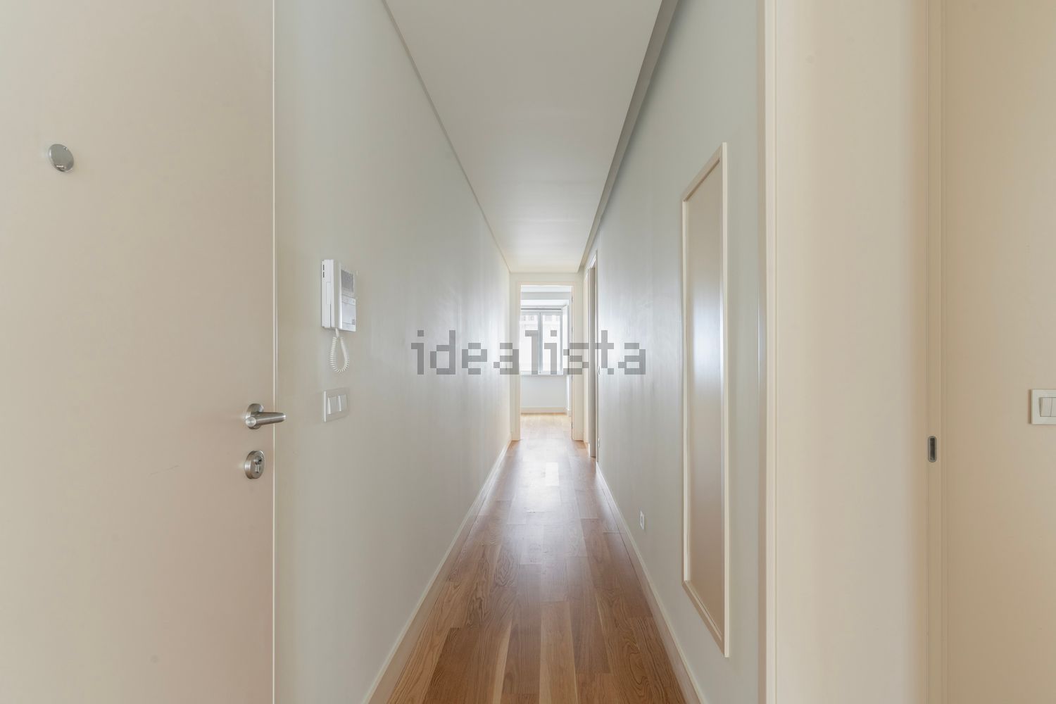 出租公寓 t2在Rua de São Bento, 19 - 过道