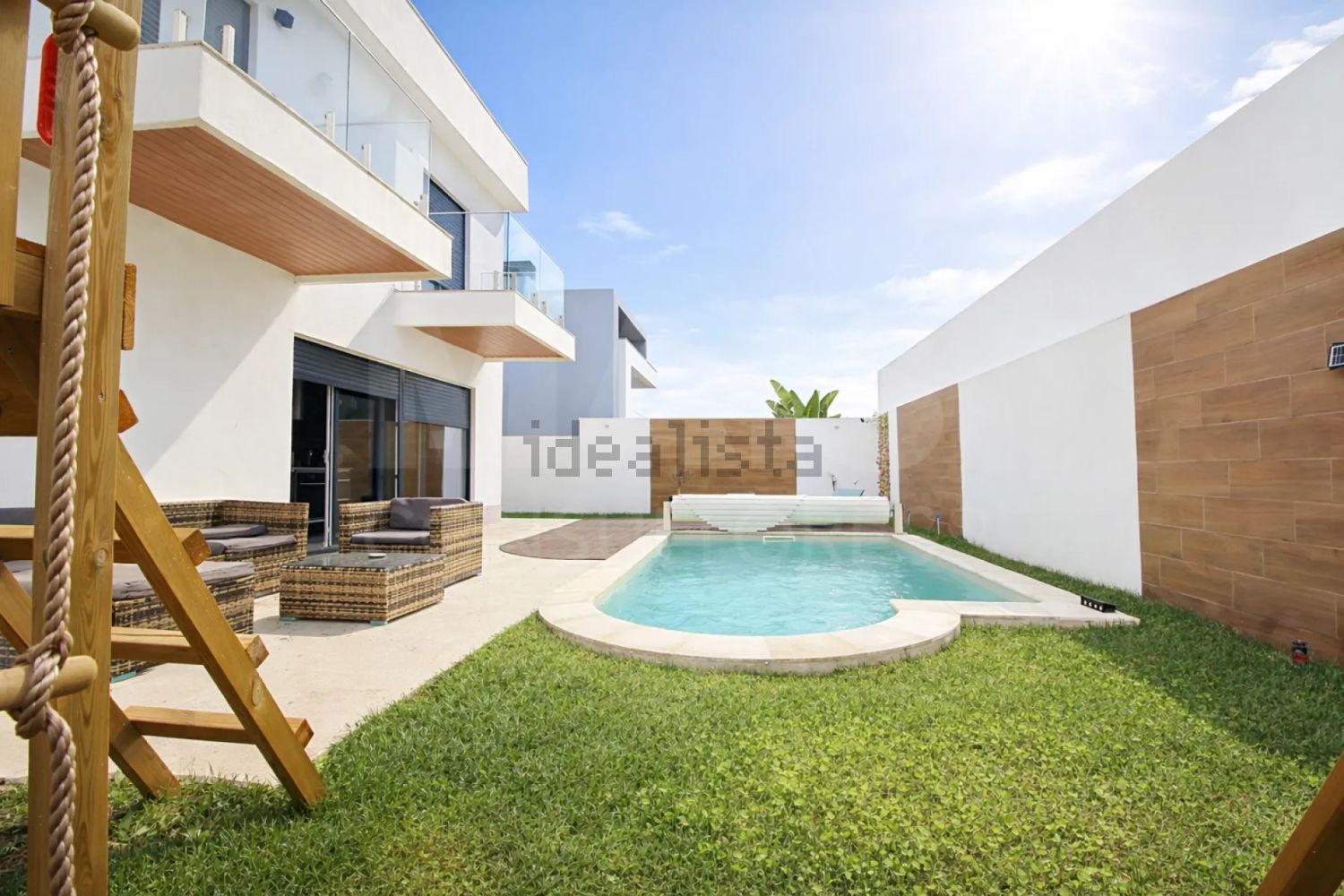 小楼房或别墅出售在Santo Antão e São Julião do Tojal - 游泳池