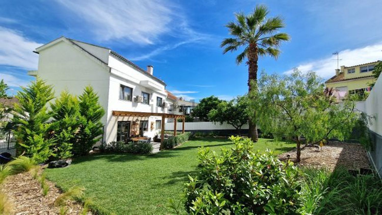 联排别墅出售在Rua da Madressilva - 外立面