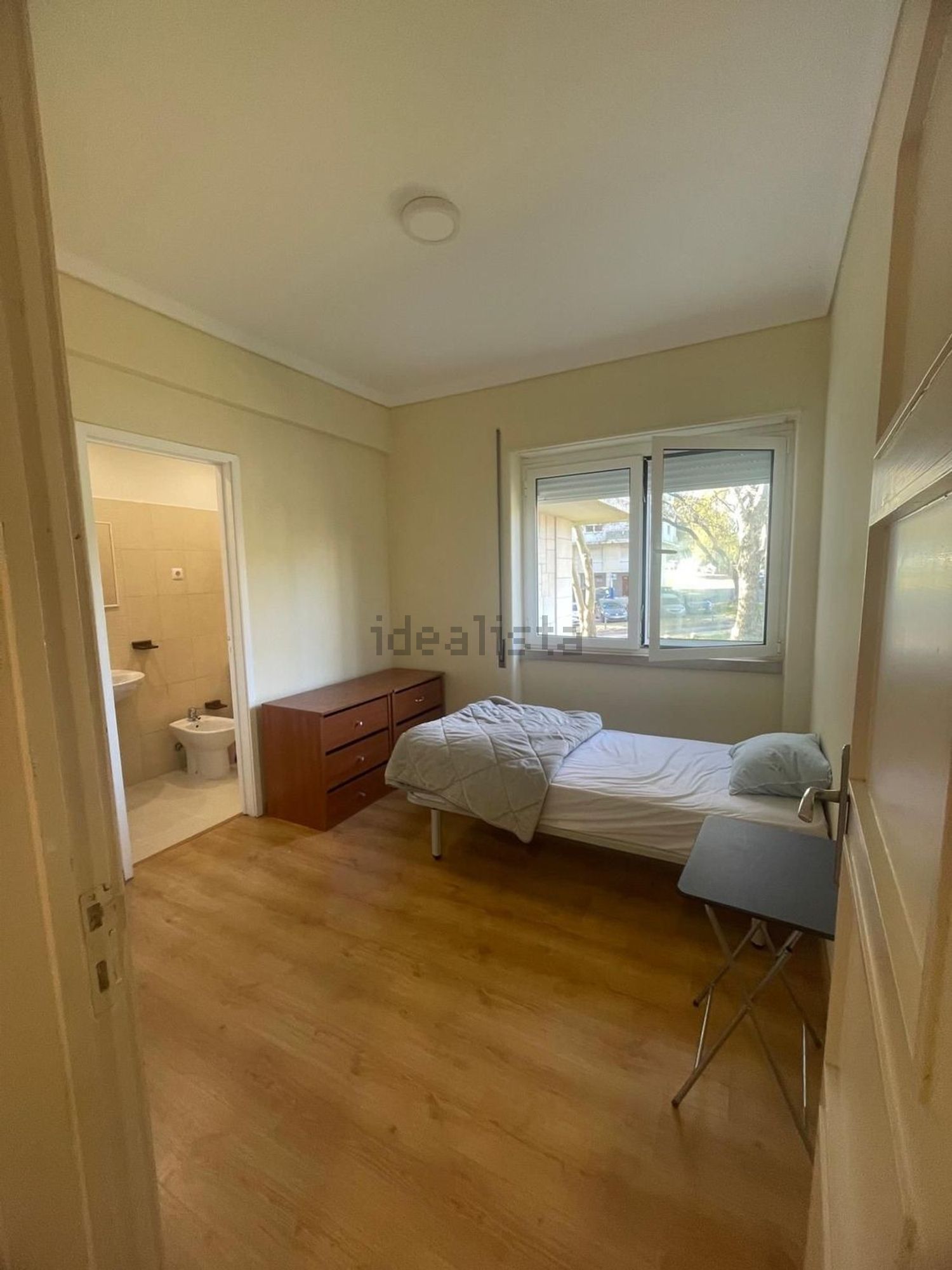 出租房间在Rua Cidade de Cabinda, 18 - 卧室