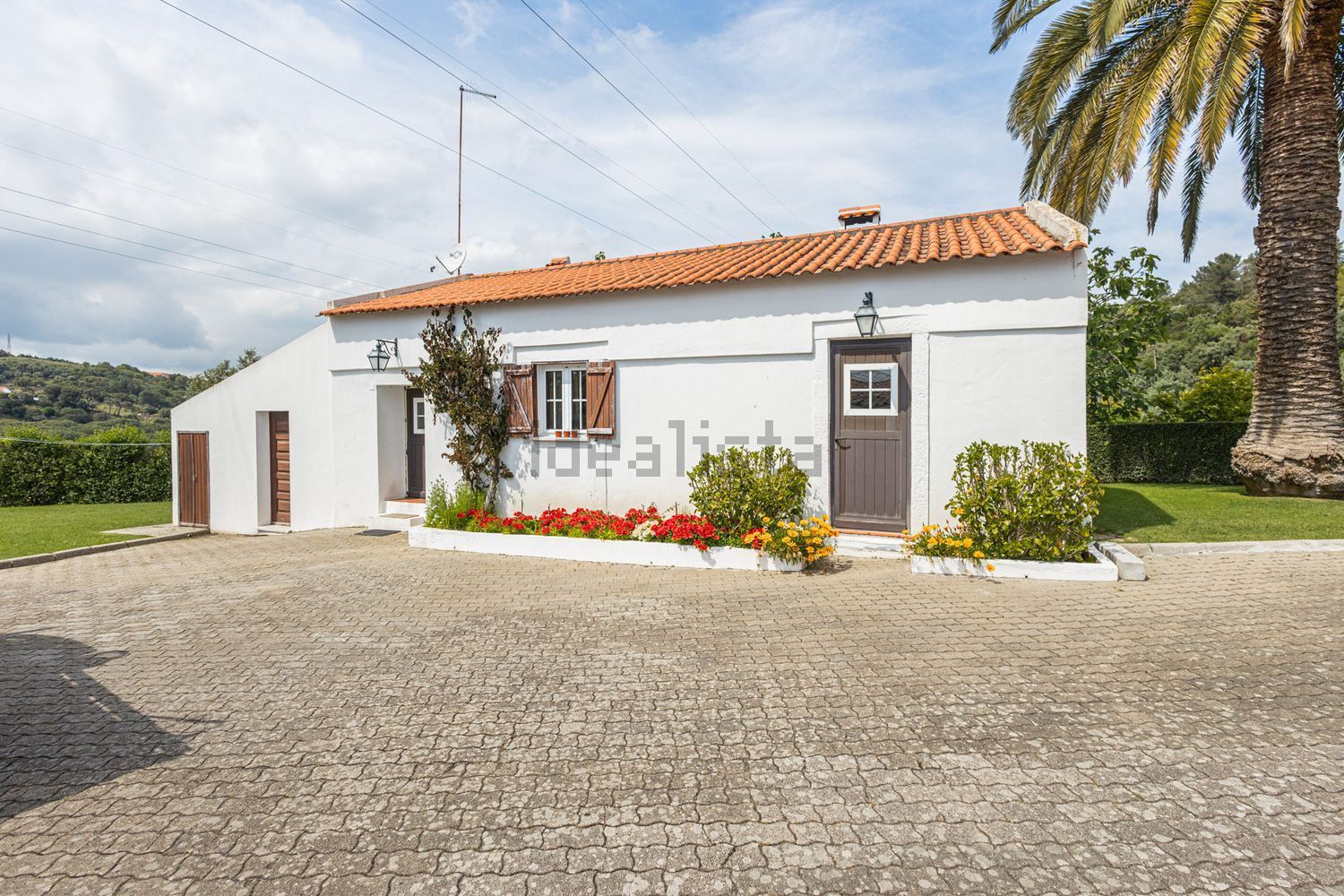 小楼房或独栋别墅出售Estr. da Serralheira de Baixo - 外立面