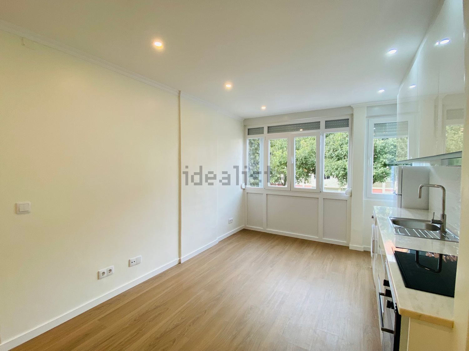 出租公寓 t1在Rua Dom Dinis - 客厅