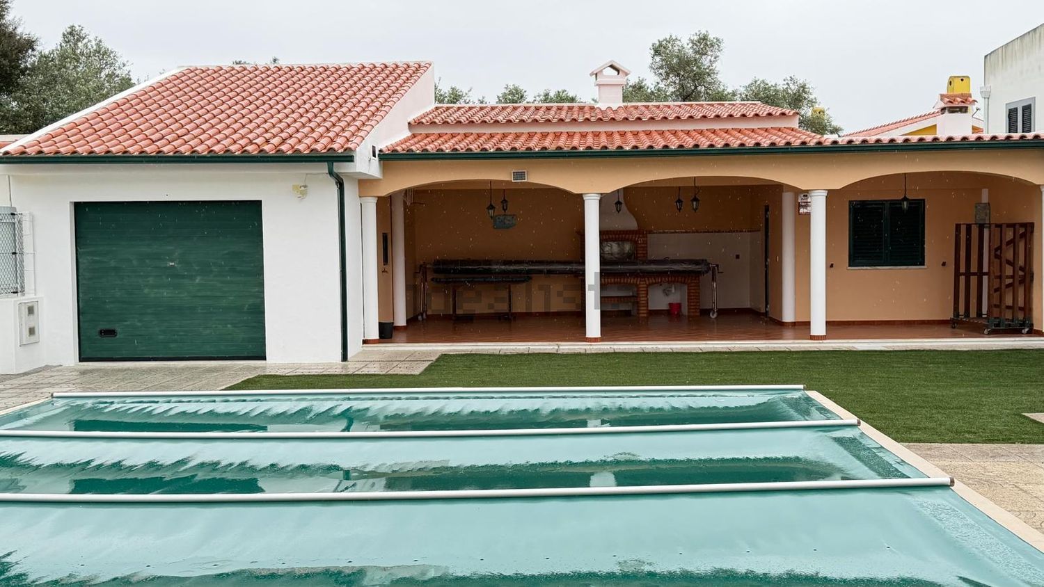 小楼房或独栋别墅出售在Quinta de Asseca - Padre Nabeto - 外立面