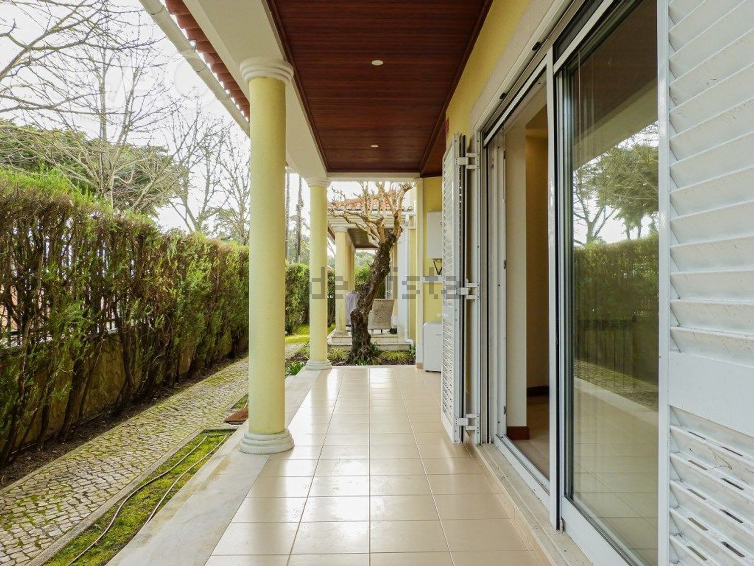 出租双拼别墅在Rua Cedros, 37 - 外立面