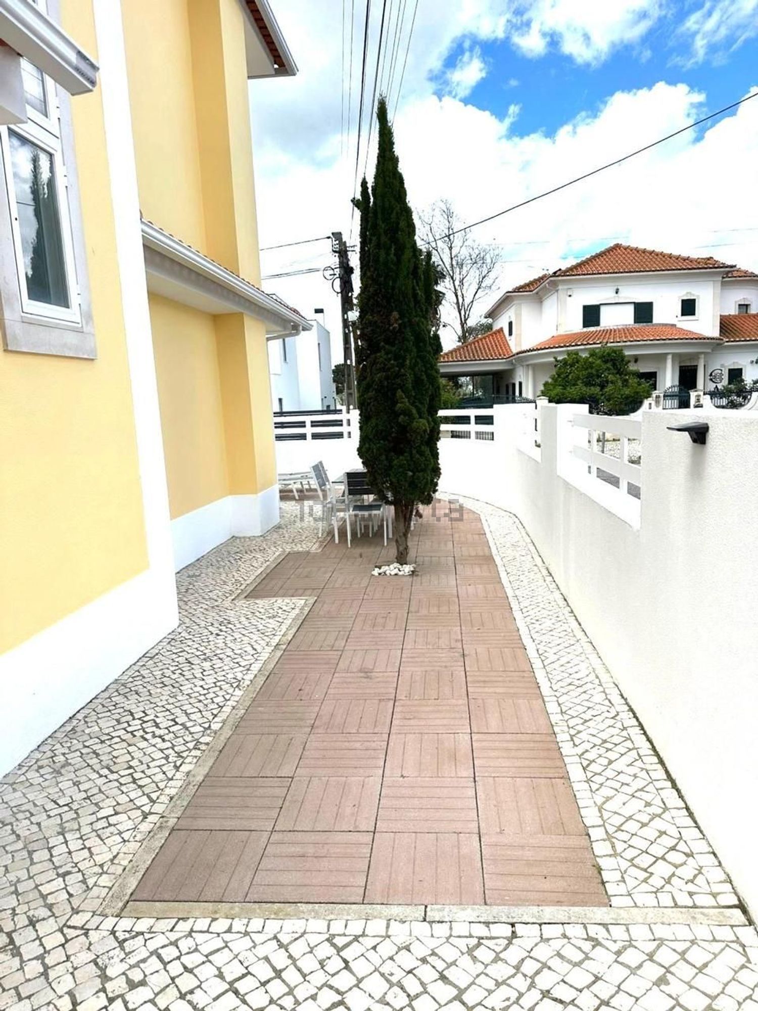 联排别墅出售在Rua Aquilino Ribeiro, 34 - 阳台