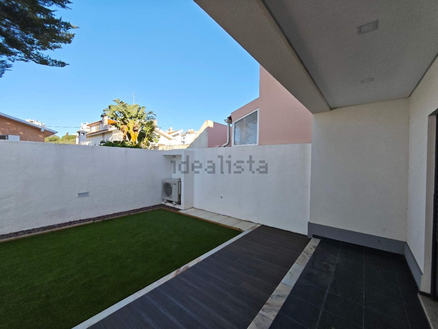 出租小楼房或独栋别墅在Praceta Santa Rita de Cássia - 花园