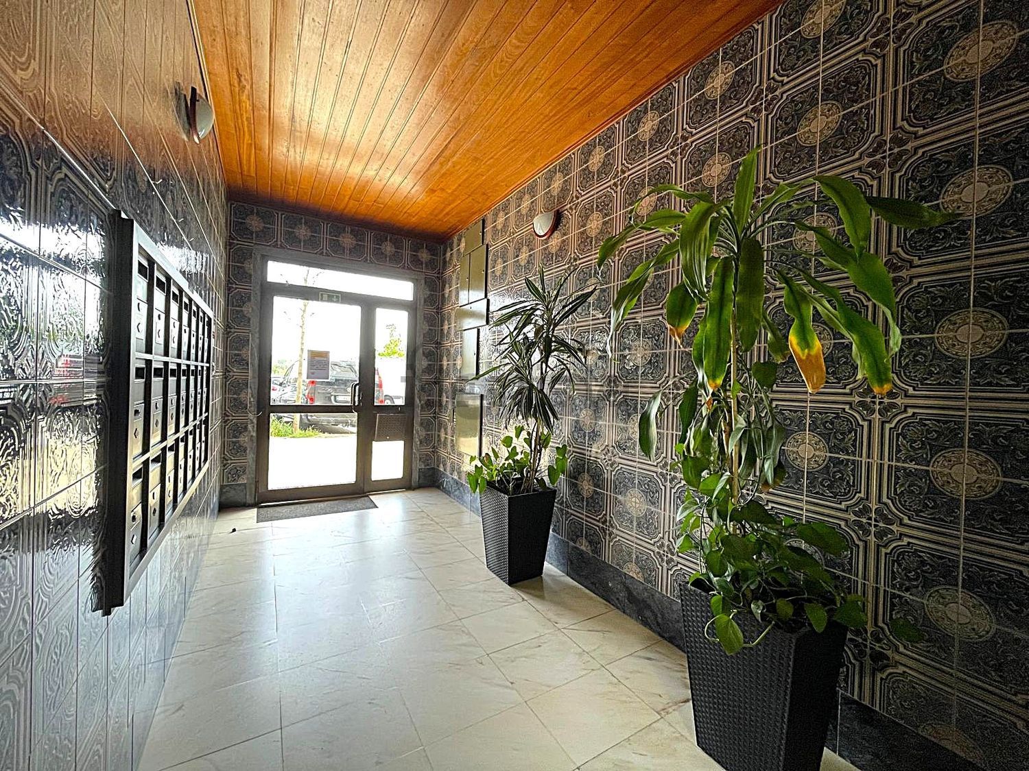 出租公寓 t2在Rua Manuel Ribeiro de Pavia, 5 - 过道