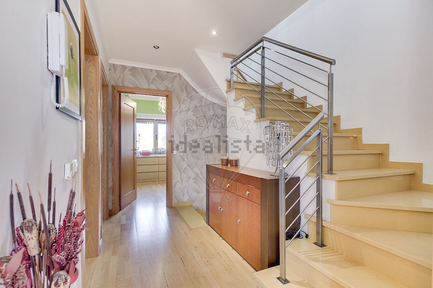 小楼房或独栋别墅出售在Rua Forças Armadas - 详情