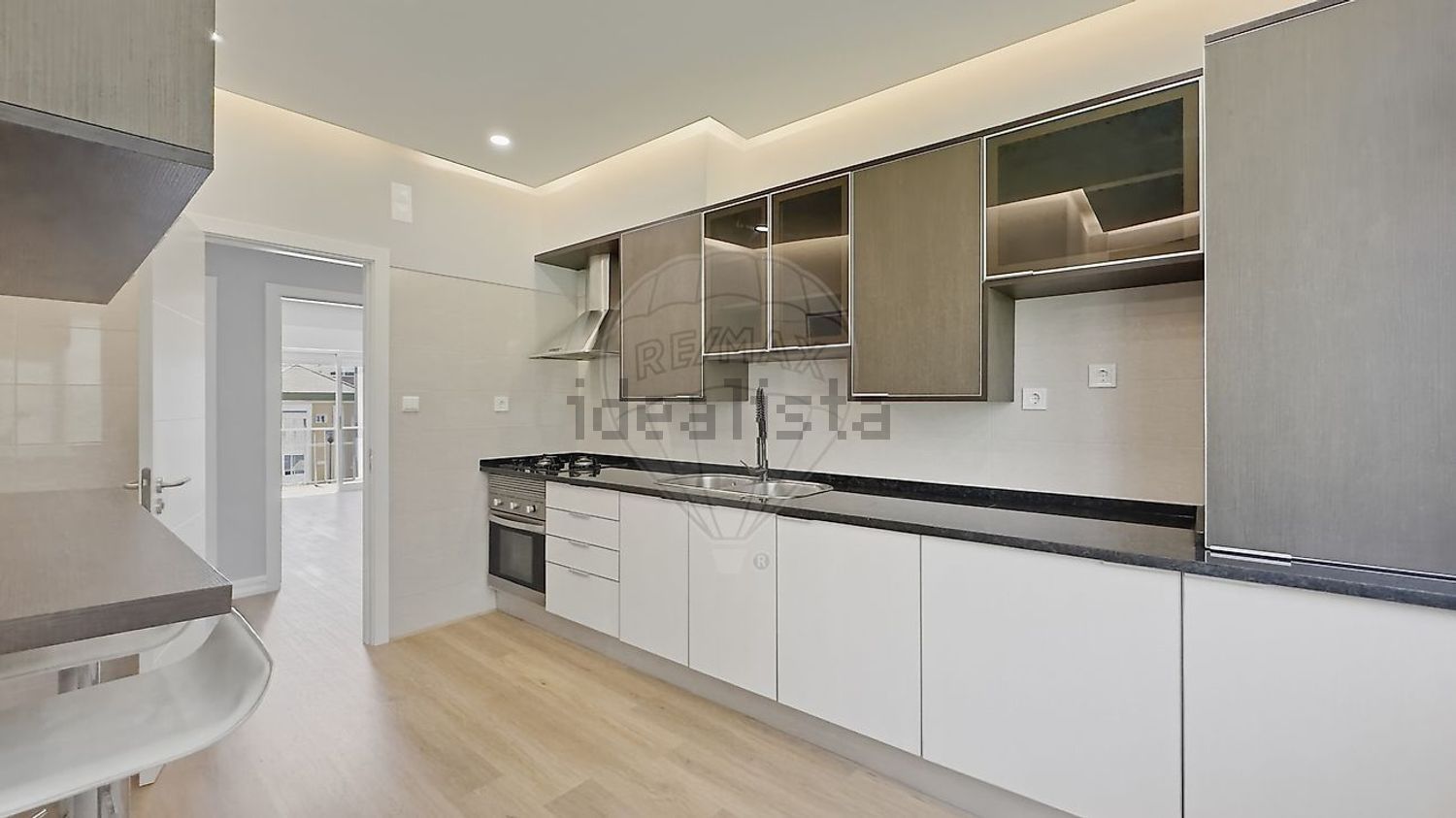 公寓 t3出售在Avenida das Areias - 厨房