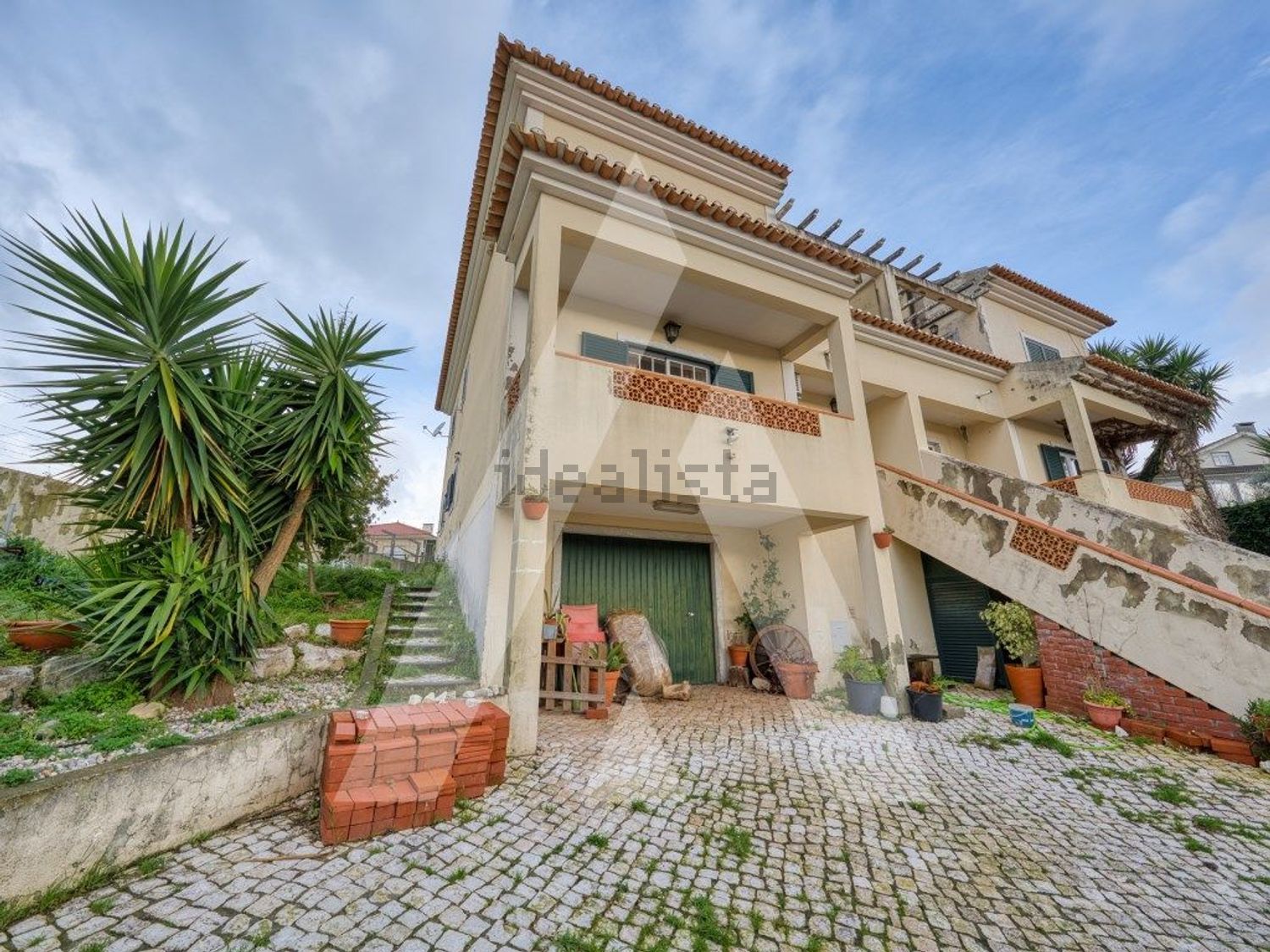 小楼房或独栋别墅出售在Lamas e Cercal - 外立面