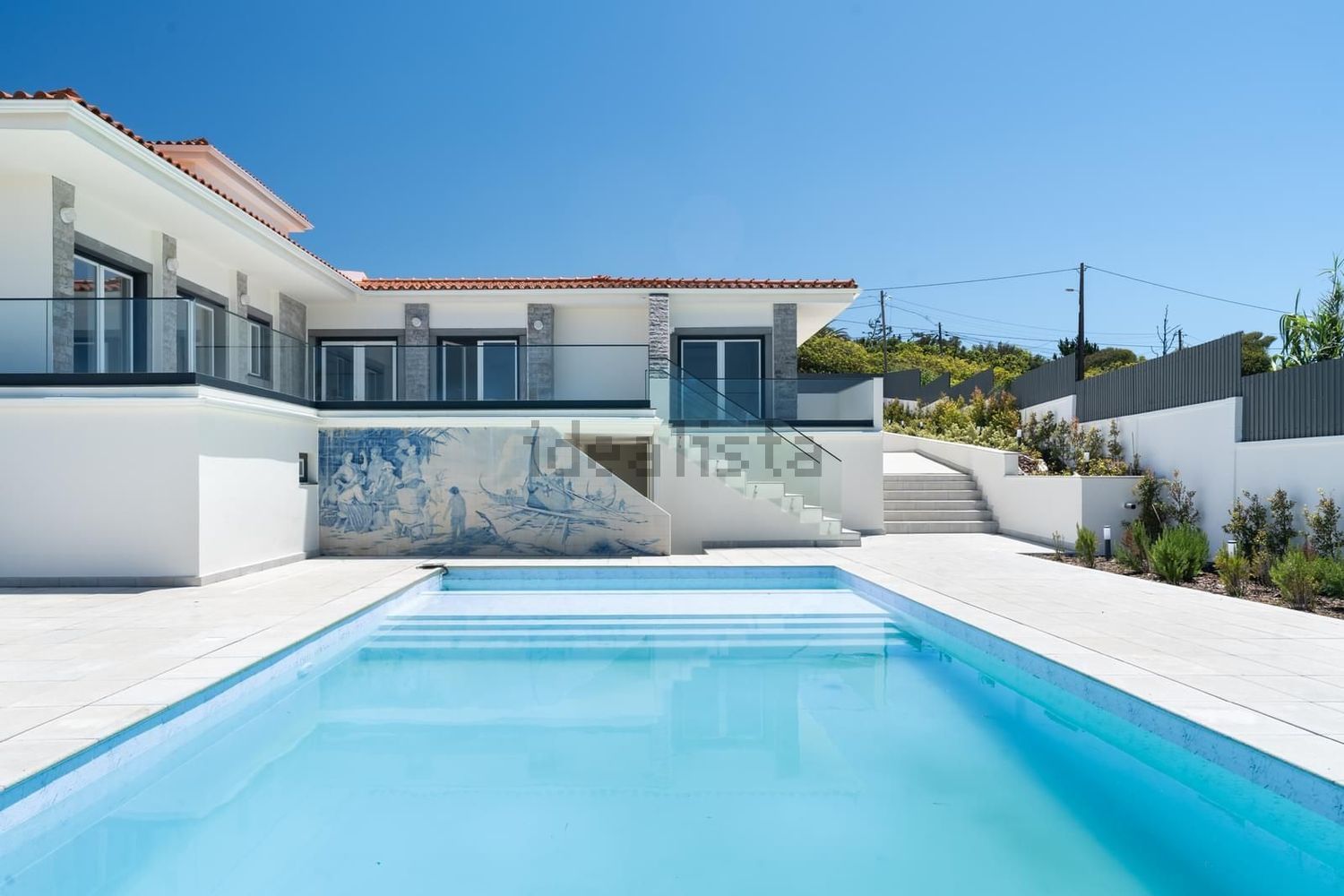 小楼房或独栋别墅出售在Beco do Algarvio - 游泳池