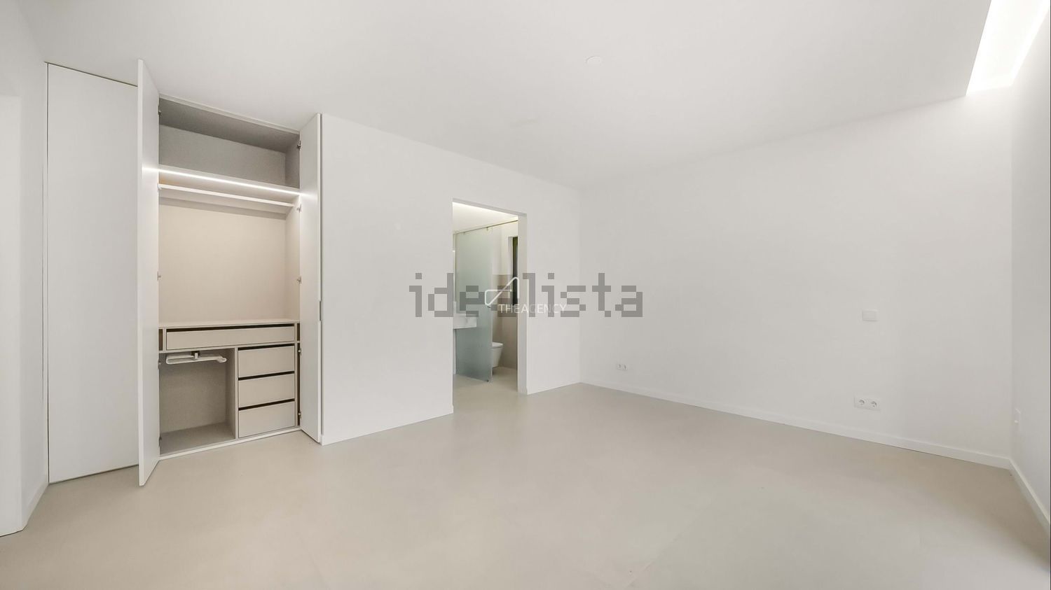 双拼别墅出售在Bairro da Quintinha - 照片