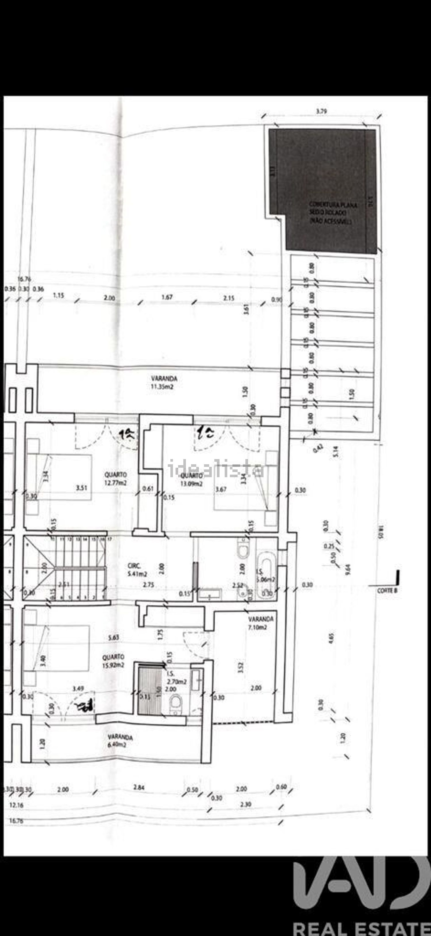 双拼别墅出售在Quintinhas - 平面图