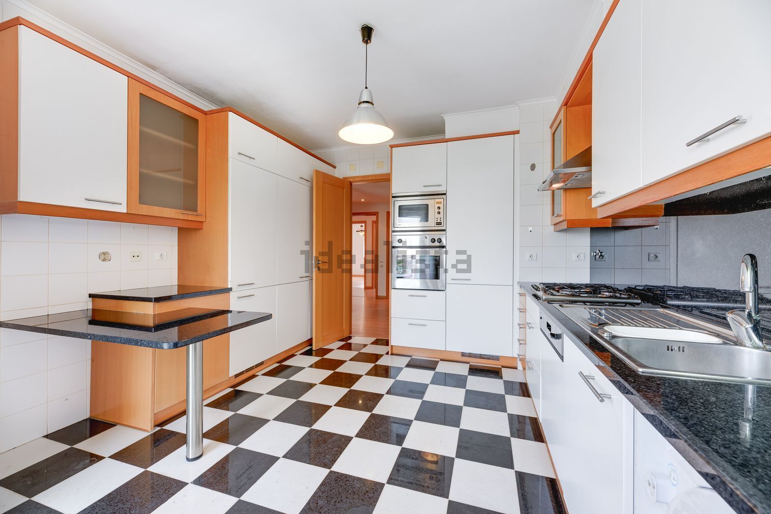 公寓 t3出售在Rua Doutor José da Cunha, 24 - 厨房