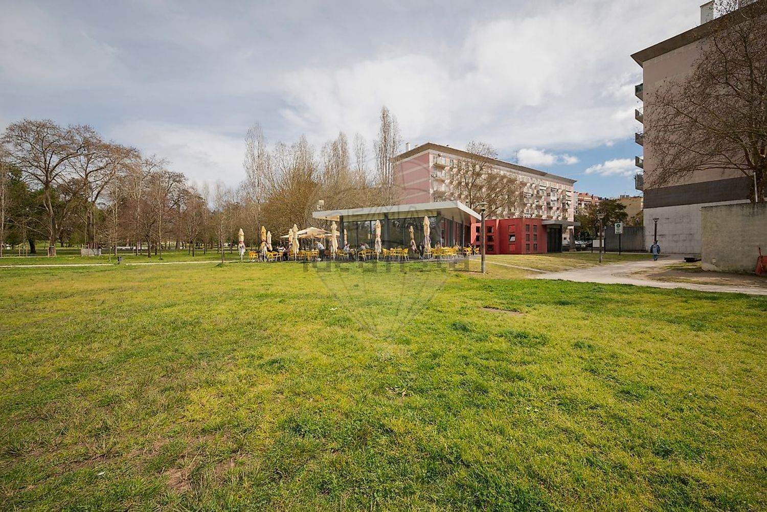 公寓 t2出售在Rua Luís Pastor de Macedo - 花园