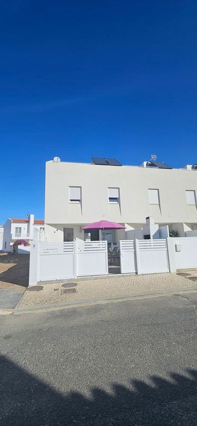 双拼别墅出售在Rua Rui Veloso