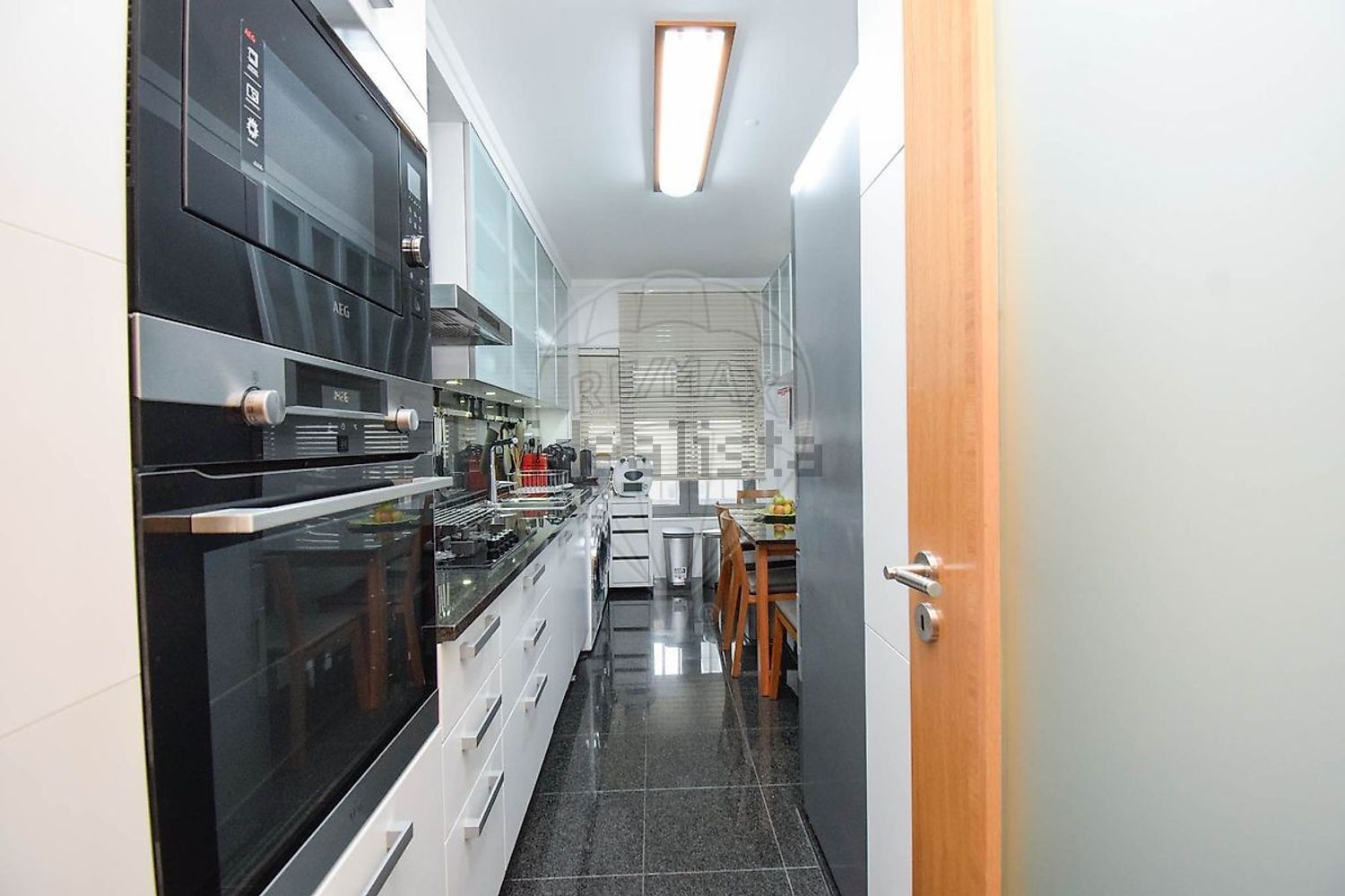 公寓 t2出售在Rua Cidade de Bolama - 厨房