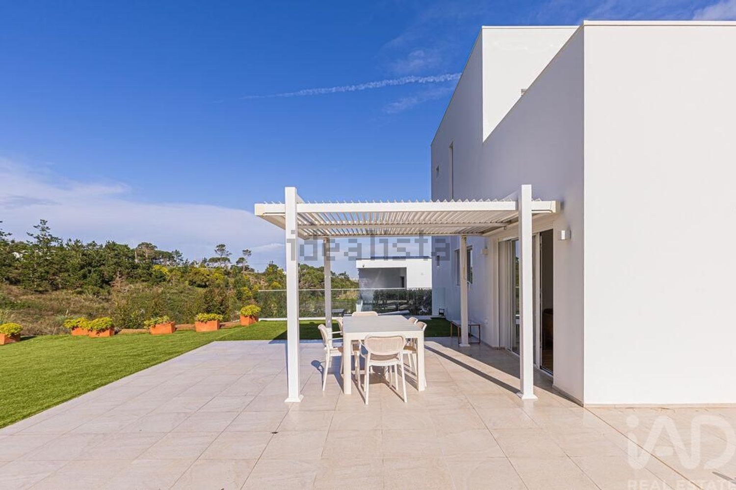 小楼房或独栋别墅出售在Santo Isidoro - 周边