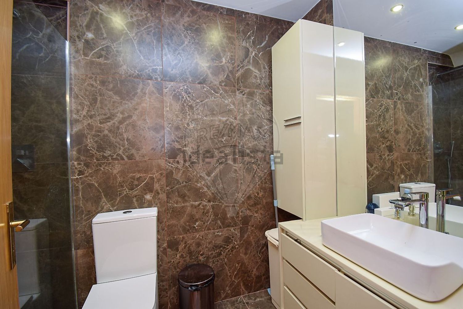 公寓 t3出售在Rua Heliodoro Salgado - 卫生间