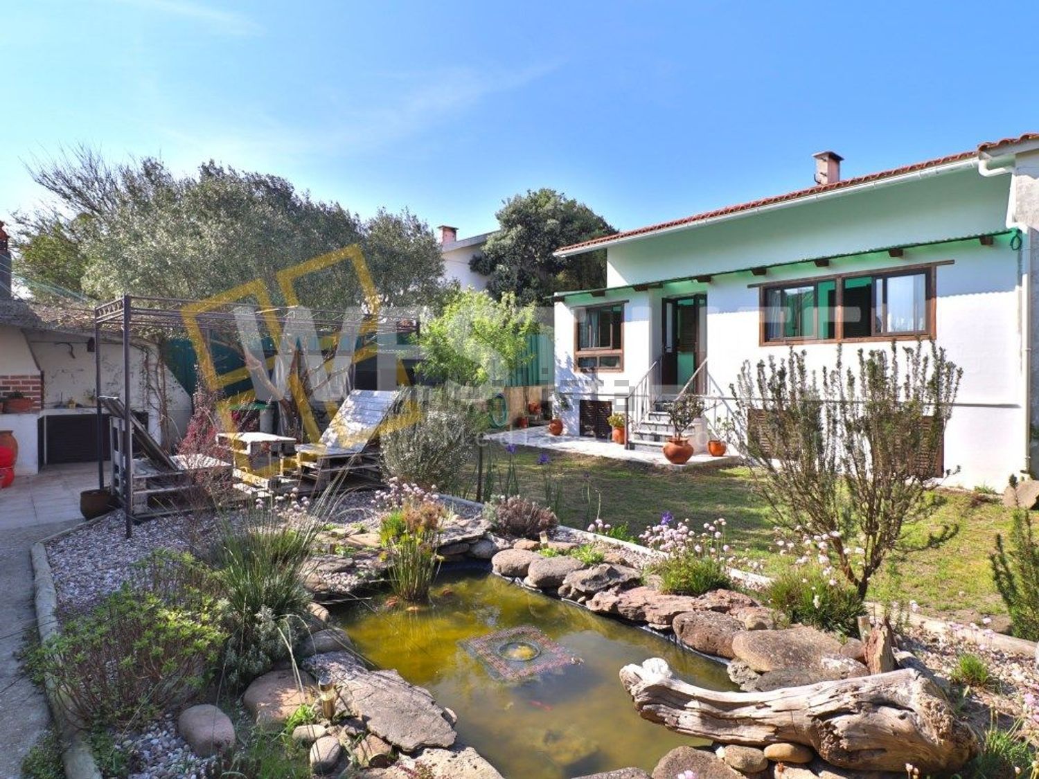 小楼房或独栋别墅出售在Centro - 外立面