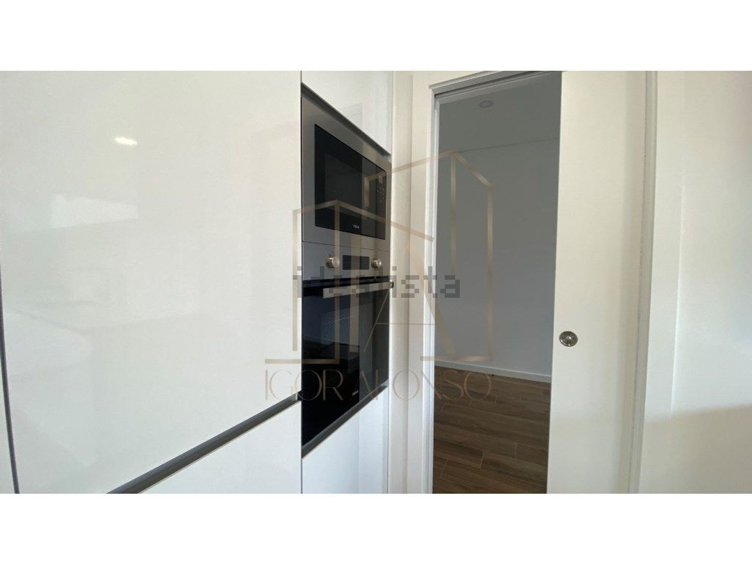 小楼房或独栋别墅出售在Pinhal do General - 试衣间