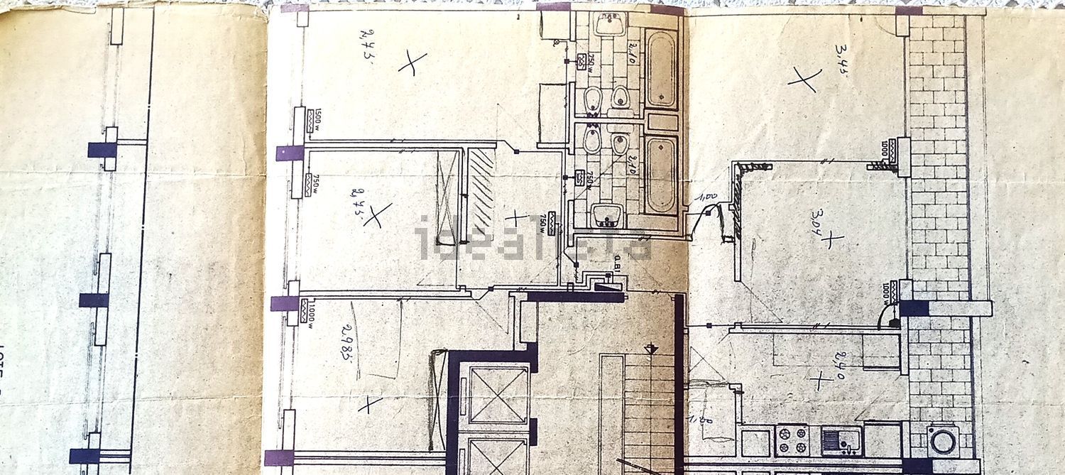 公寓 t3出售在Rua Doutor António José de Almeida, 9 - 平面图
