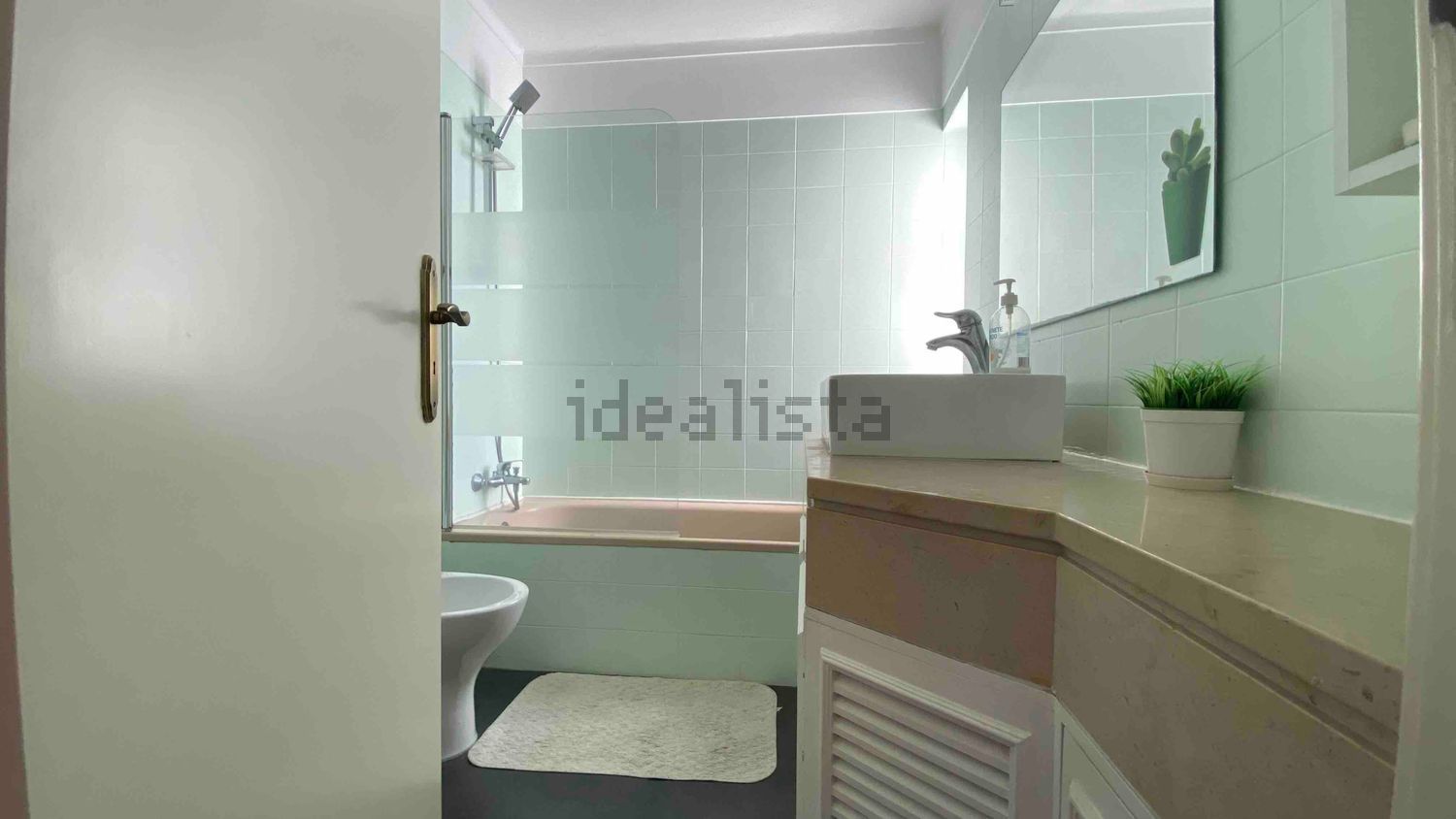 出租公寓 t2在Rua José Augusto Gouveia, 3 - 卫生间