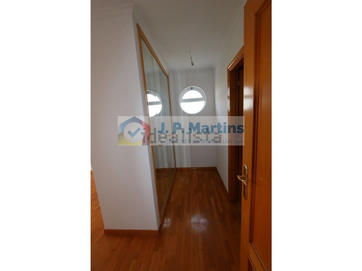 公寓 t3出售在Rua José Vianna da Motta s/n - 过道