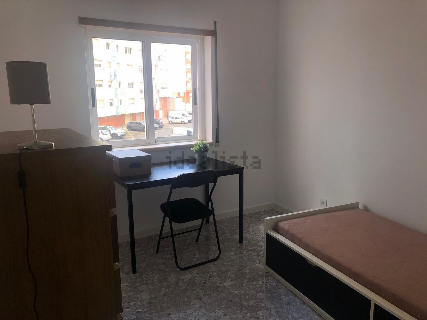 出租房间在Praceta António Andrade, 19 - 卧室