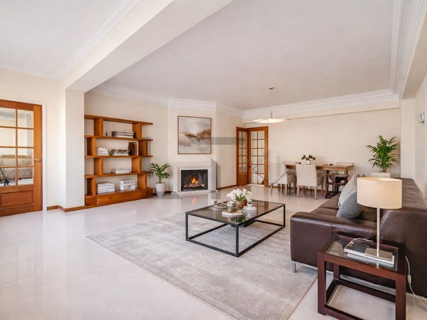 出租公寓 t2在Rua Leopoldo de Almeida, 7 b