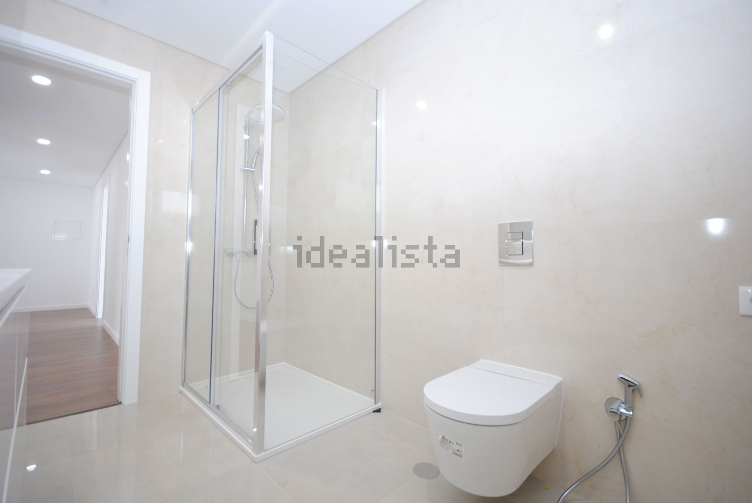 双拼别墅出售在Rua das Flores - 卫生间